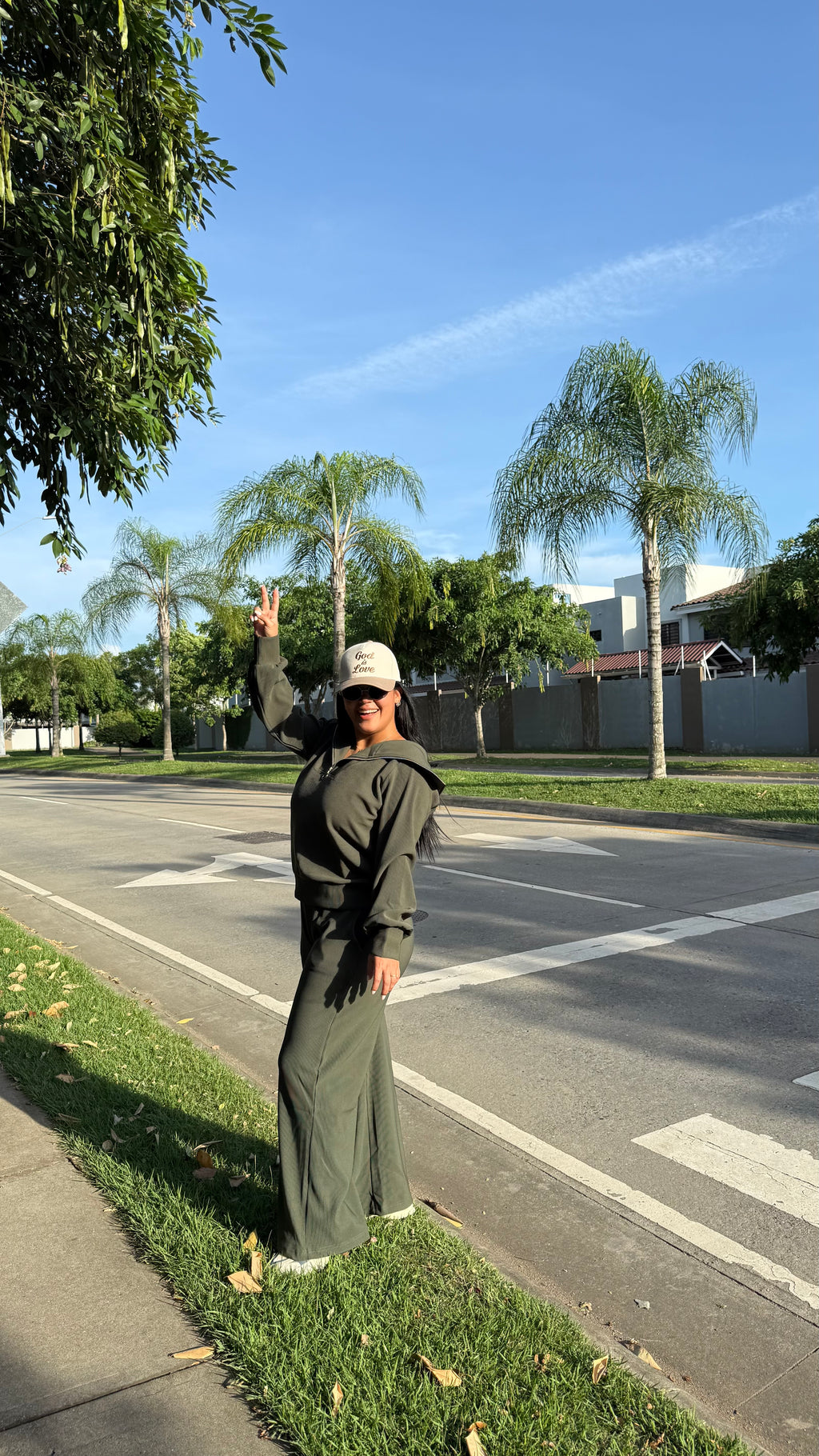AIRPORT SET DK OLIVE